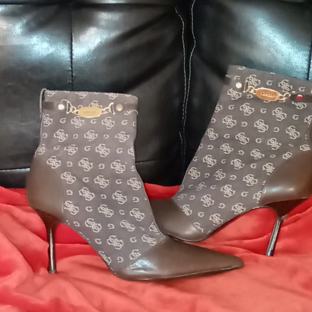 Guess boots! Sexy! Excellent condition!